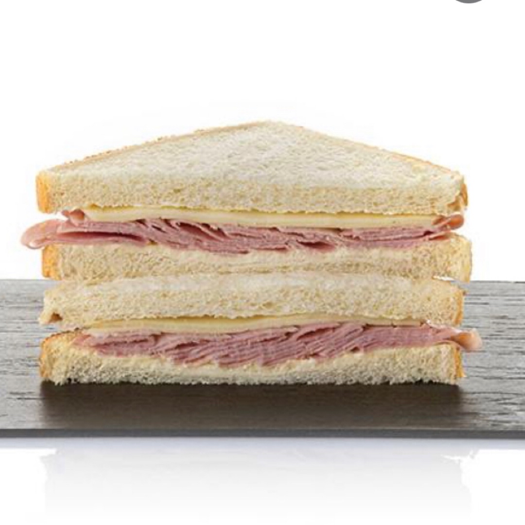 Sandwich de jamon y queso
