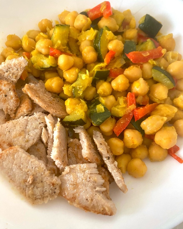 Garbanzos al curry con verduras Garbanzos al curry con verduras