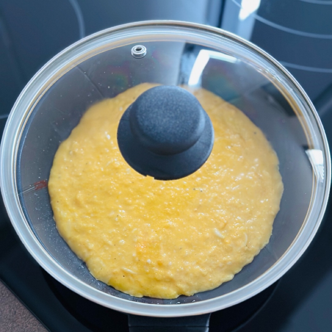 Tortita de maíz enlatado 🌽 Paso 2