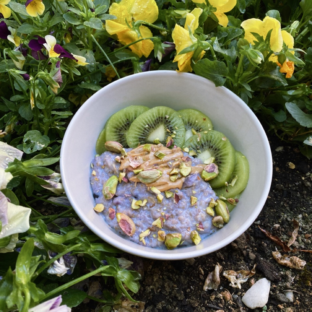 Porridge de arándanos🥣🫐 (+🥝🥜)