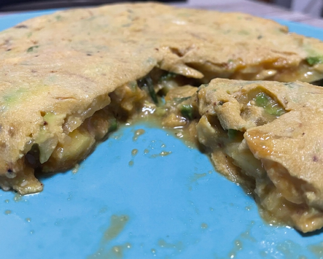 Tortilla patatas, espárragos verdes y 🥑 Tortilla patatas, espárragos verdes y 🥑
