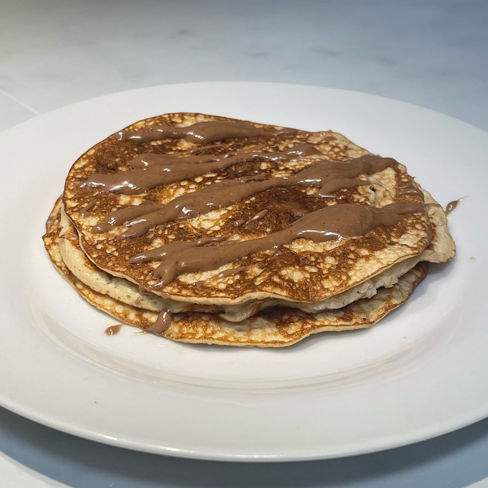 Pancakes de platano con crema de frutos secos Pancakes de platano con crema de frutos secos