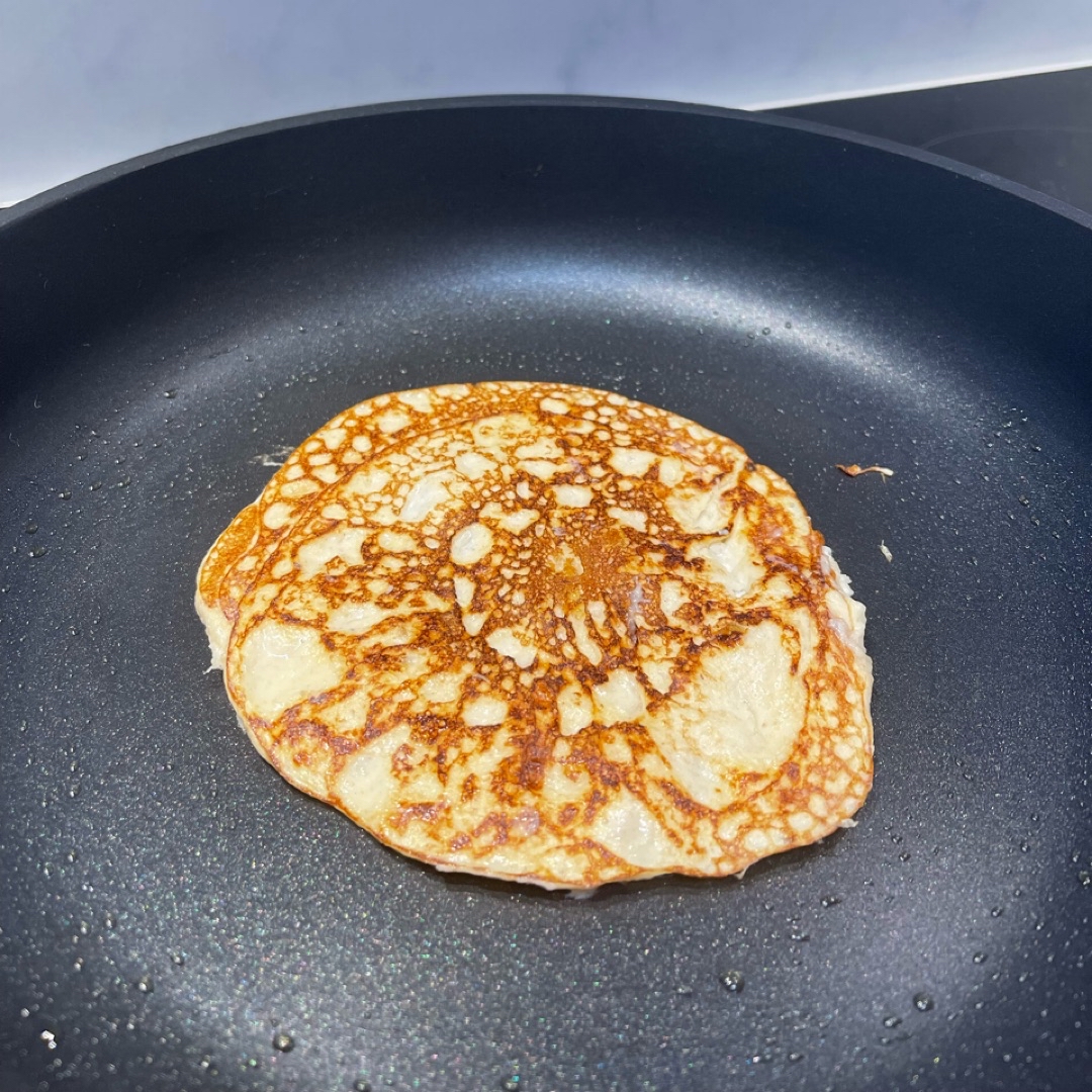 Pancakes de platano con crema de frutos secos Paso 1 Pancakes de platano con crema de frutos secos Paso 1