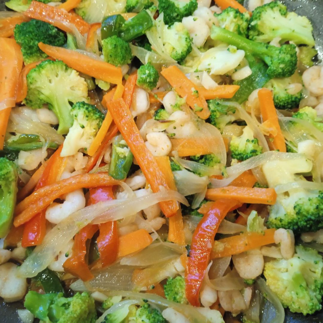 Rollitos de verduras con obleas de arroz Paso 2 Rollitos de verduras con obleas de arroz Paso 2