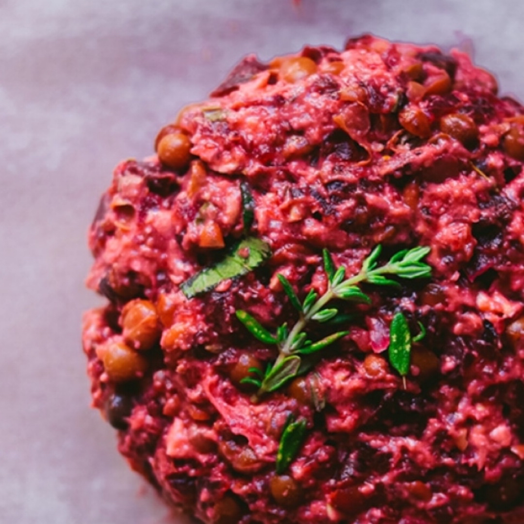 Hamburguesa de remolacha y lentejas Hamburguesa de remolacha y lentejas