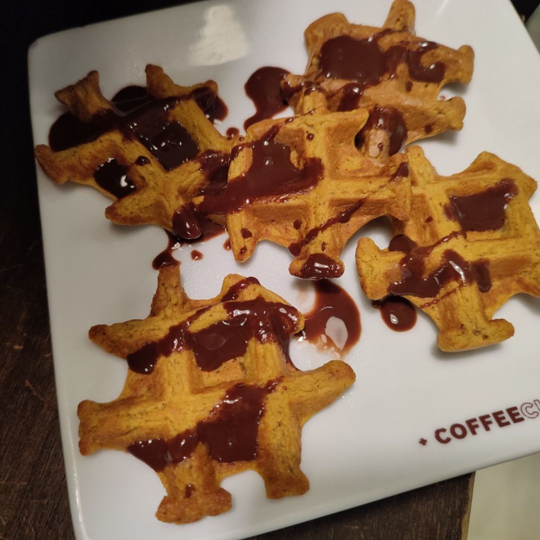 Gofres sencillos de calabaza pumpkin spice. Gofres sencillos de calabaza pumpkin spice.