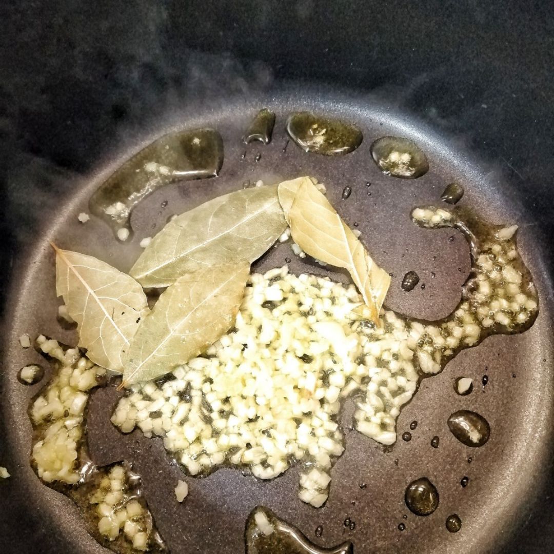 Estofado de garbanzos con menestra y huevo Paso 1 Estofado de garbanzos con menestra y huevo Paso 1