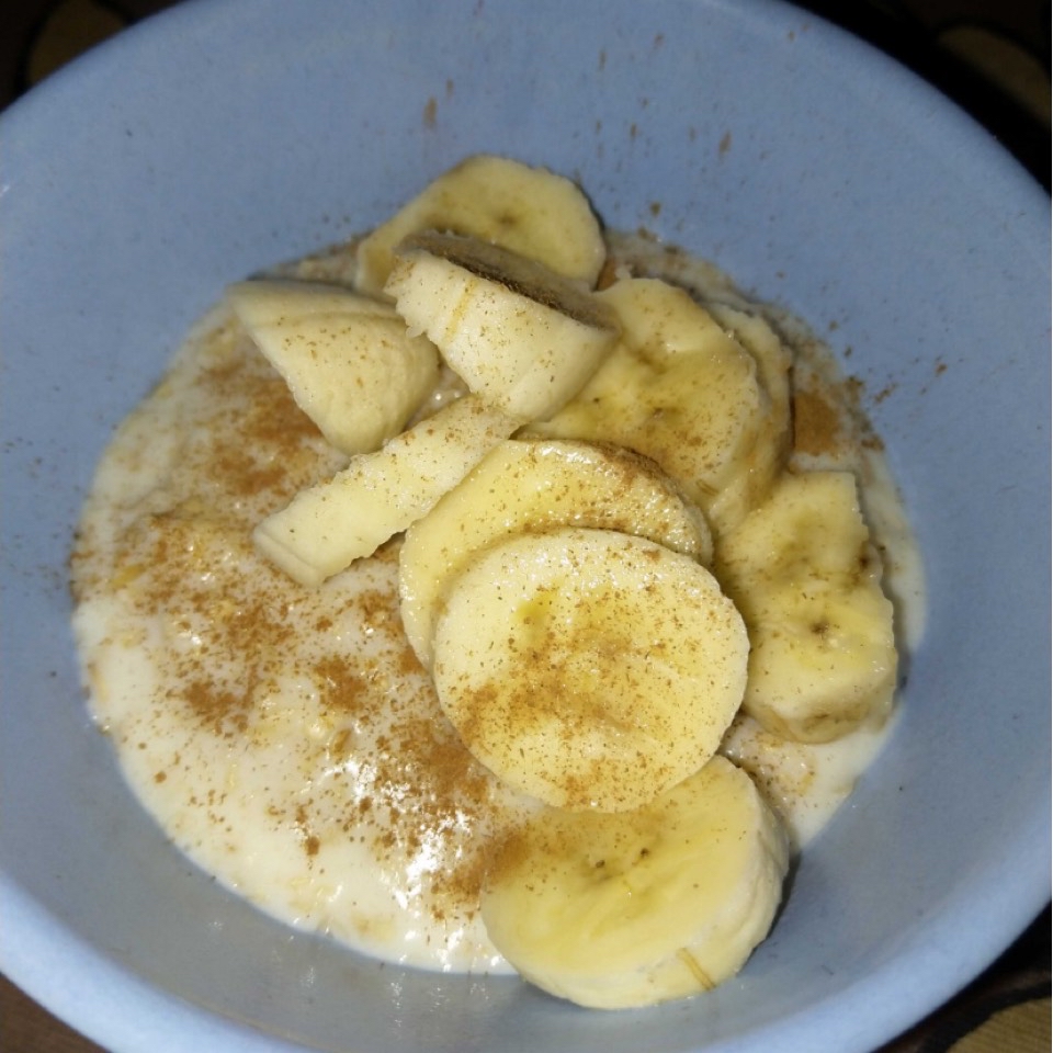 Porridge de avena plátano y manzana Porridge de avena plátano y manzana