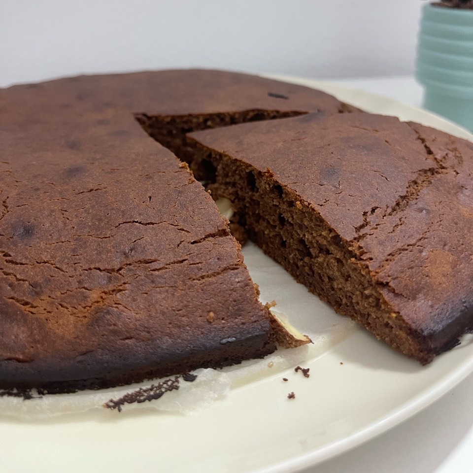 Bizcocho de chocolate y almendras