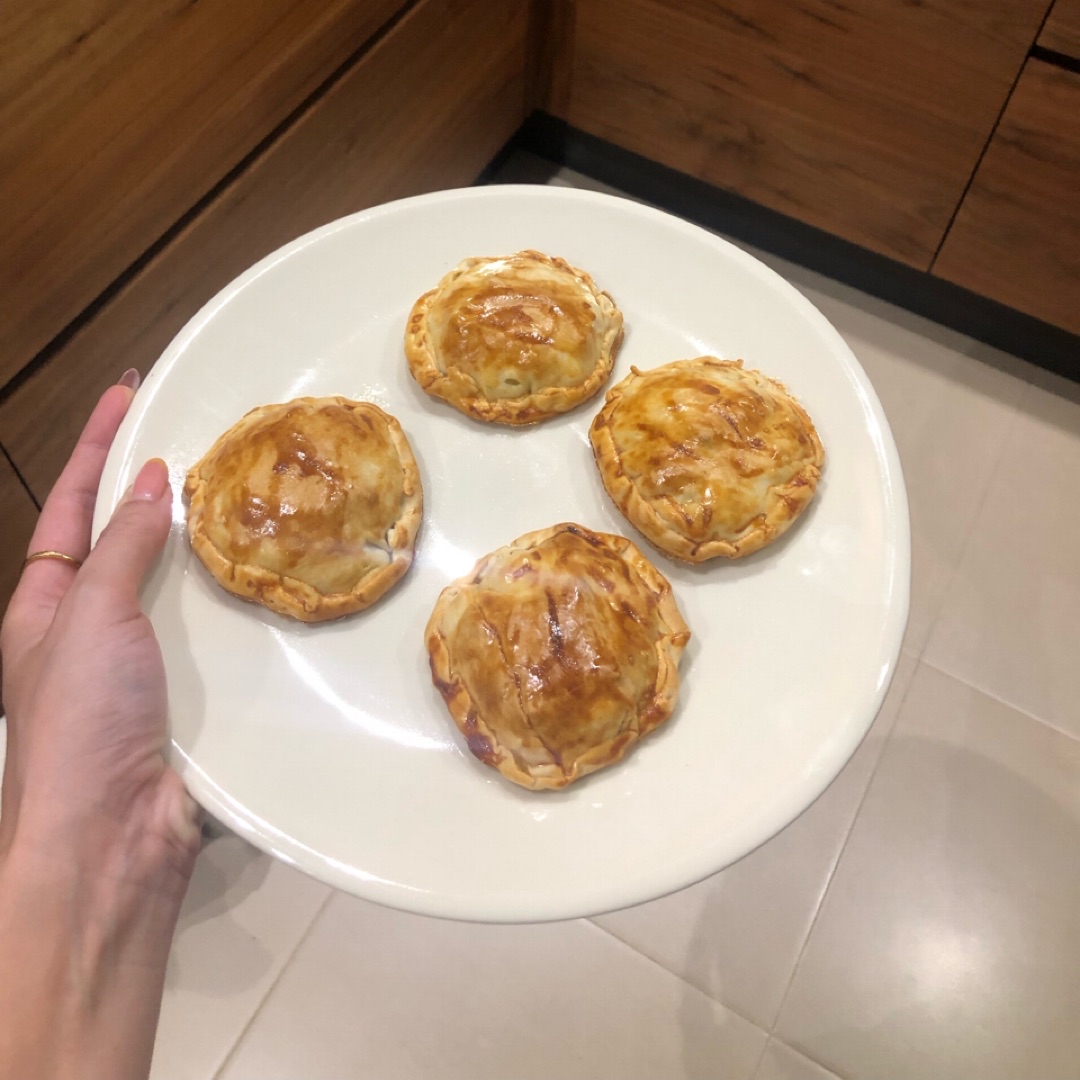 Empanadas de cebolla caramelizada y provolone 👩🏻🍳🥟 Empanadas de cebolla caramelizada y provolone 👩🏻🍳🥟