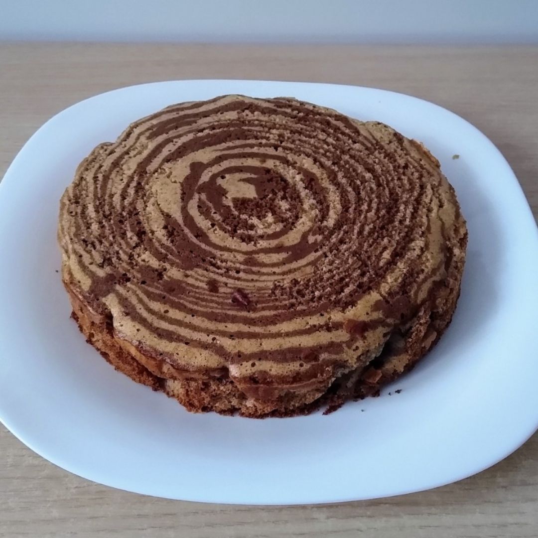 Pastel cebra de limón y algarroba Pastel cebra de limón y algarroba