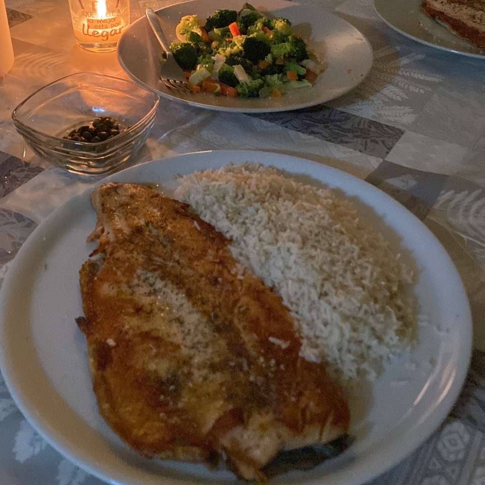 Trucha a la plancha con verduras y arroz basmati Trucha a la plancha con verduras y arroz basmati