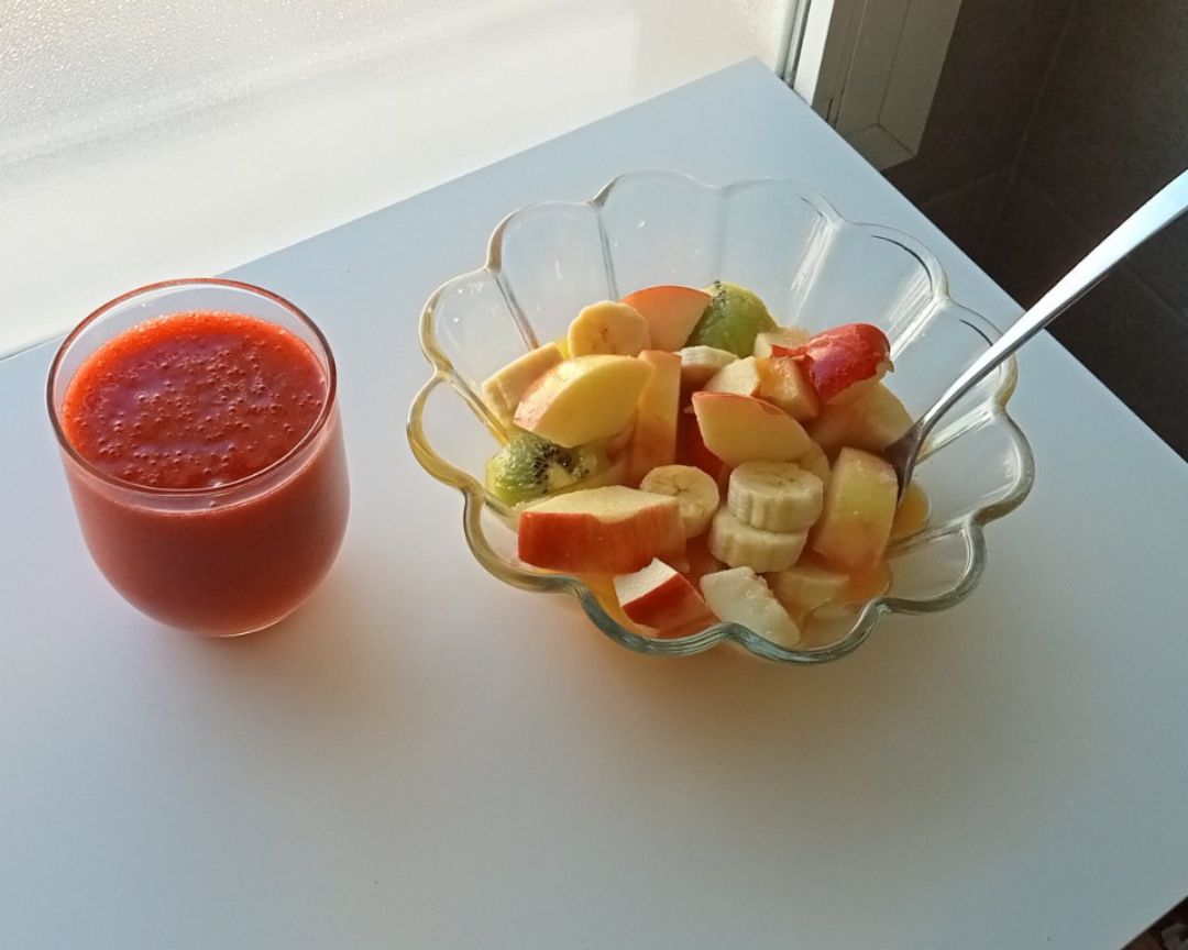 Macedonia con zumo de fresas Macedonia con zumo de fresas