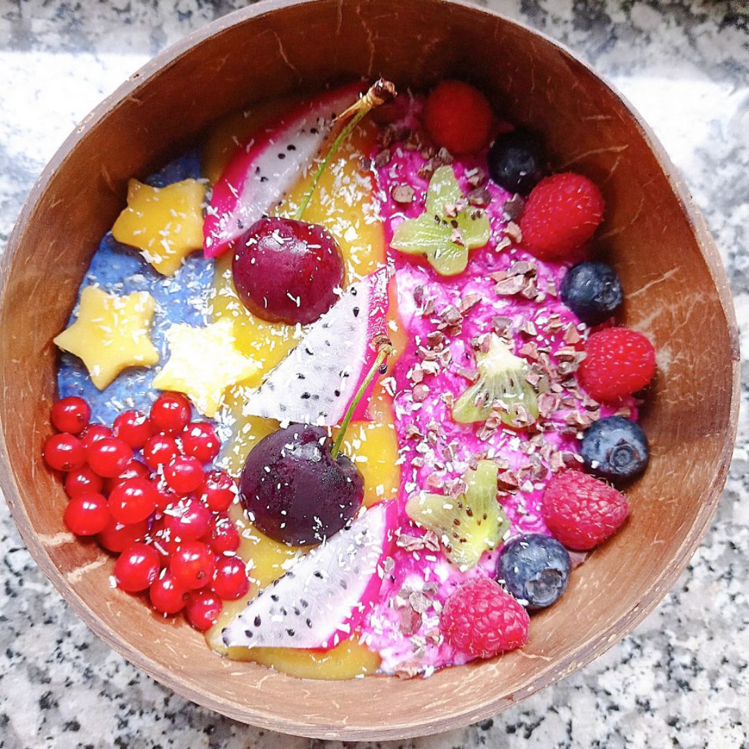 Coco bowl π₯₯π de overnight con espirulina azul π π₯ π₯π«π Coco bowl π₯₯π de overnight con espirulina azul π π₯ π₯π«π