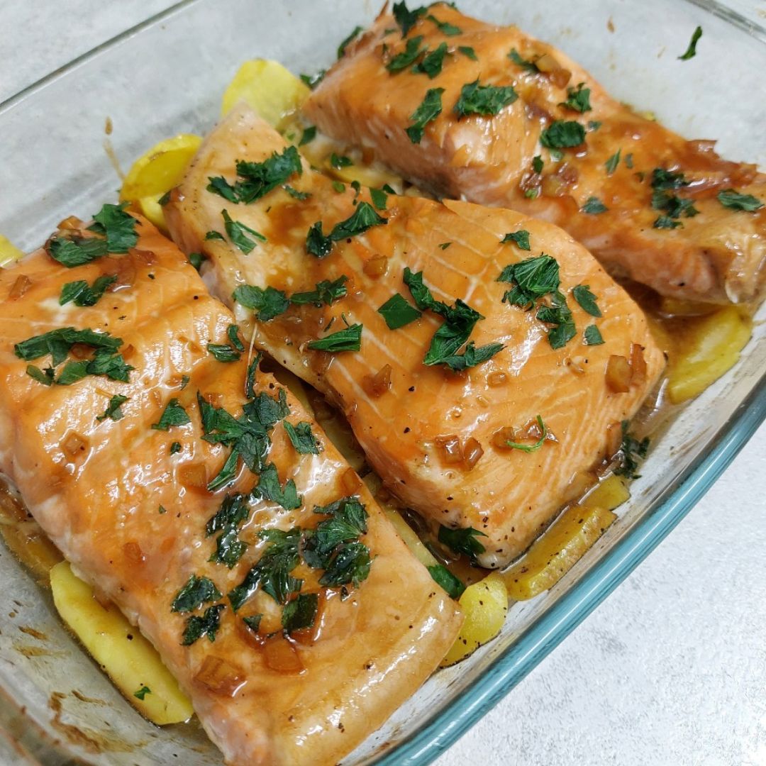 Salmón glaseado al horno 🐟
