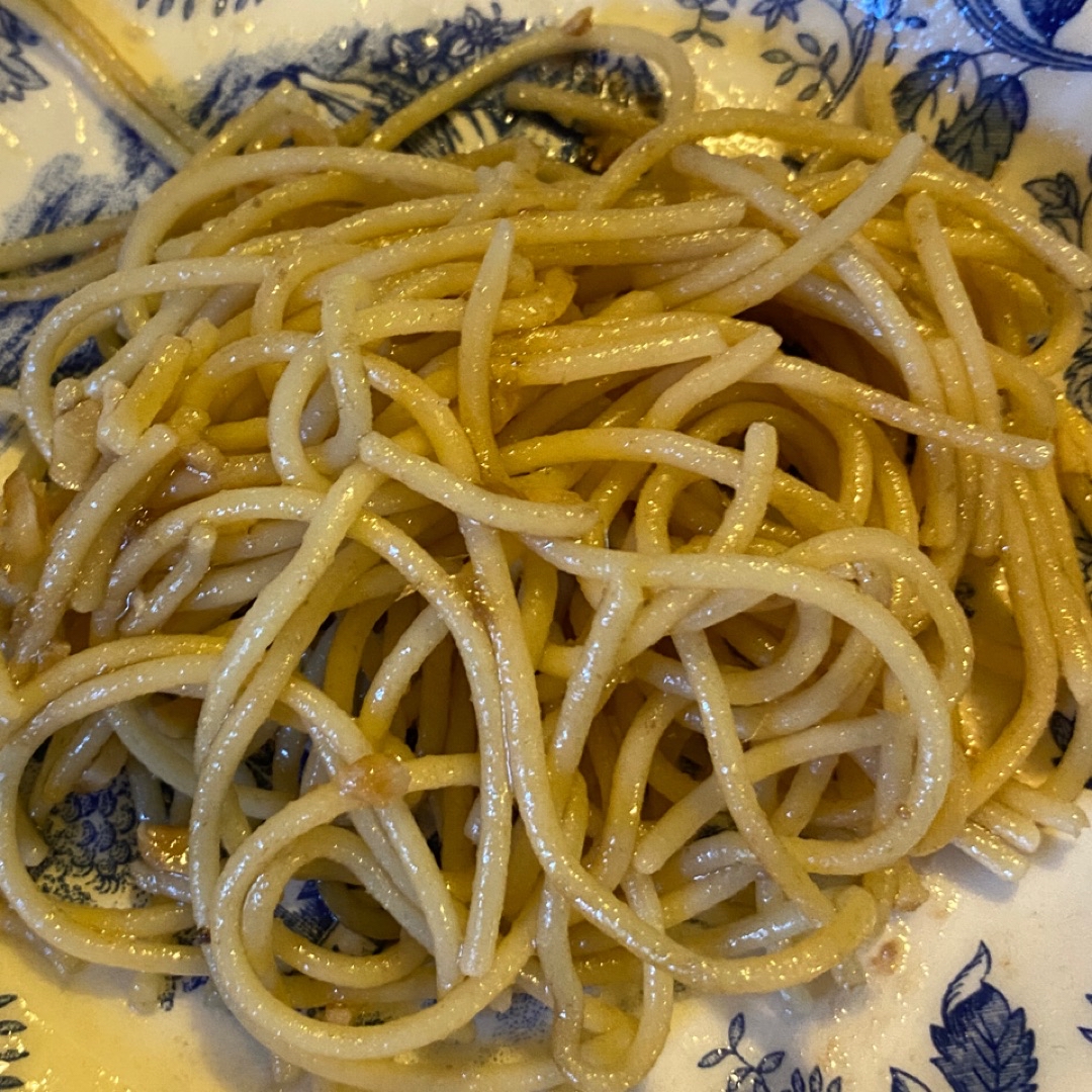 Espaguetis con anchoa Espaguetis con anchoa