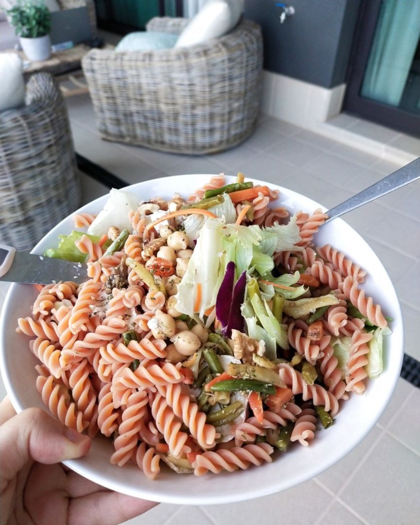 Ensalada de legumbres con salsa de yogur Ensalada de legumbres con salsa de yogur
