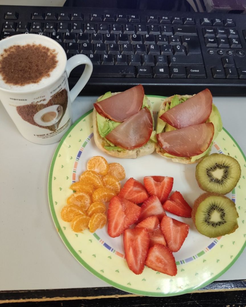 Tostadas con variado de fruta