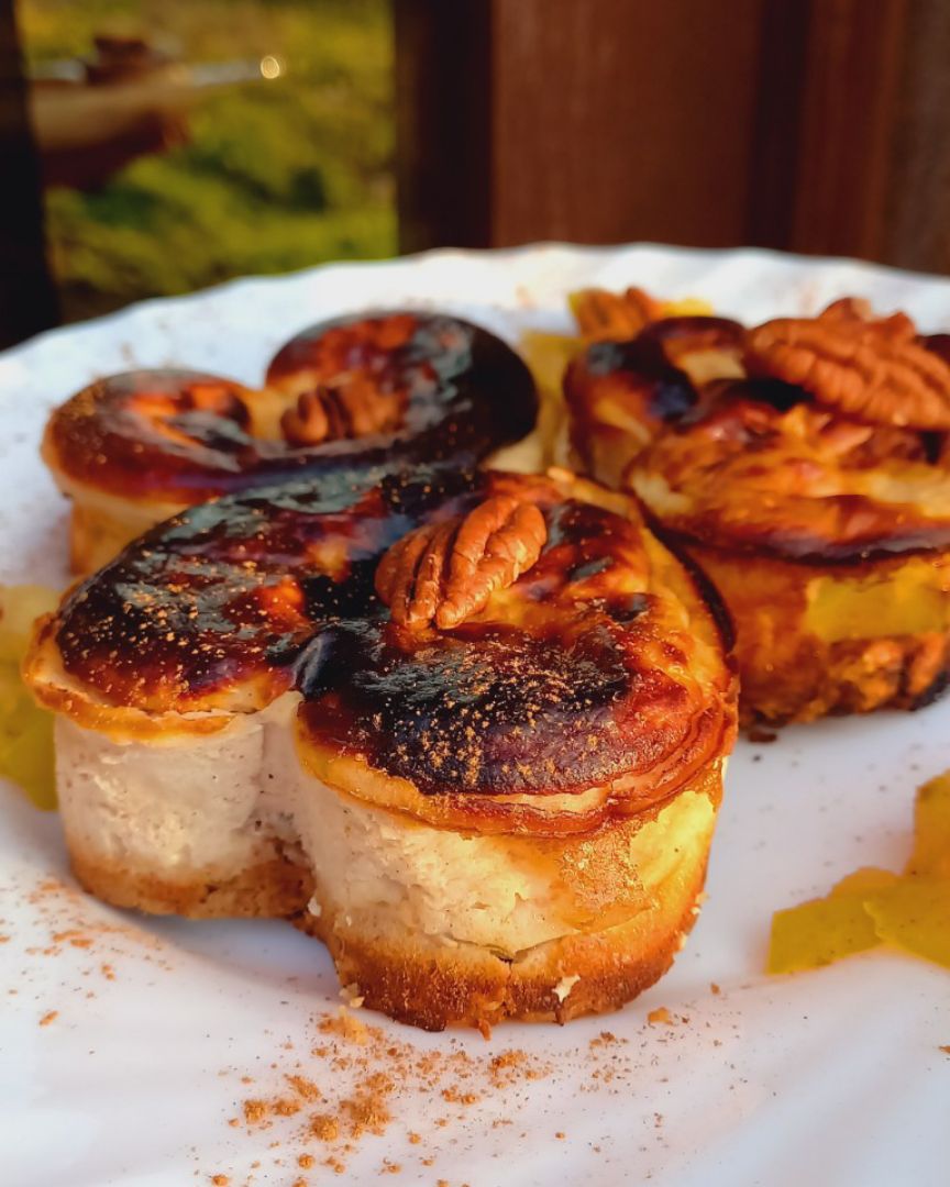 Mini-Cheesecake de nueces, canela y manzana🍏🧀🤎. Paso 4 Mini-Cheesecake de nueces, canela y manzana🍏🧀🤎. Paso 4