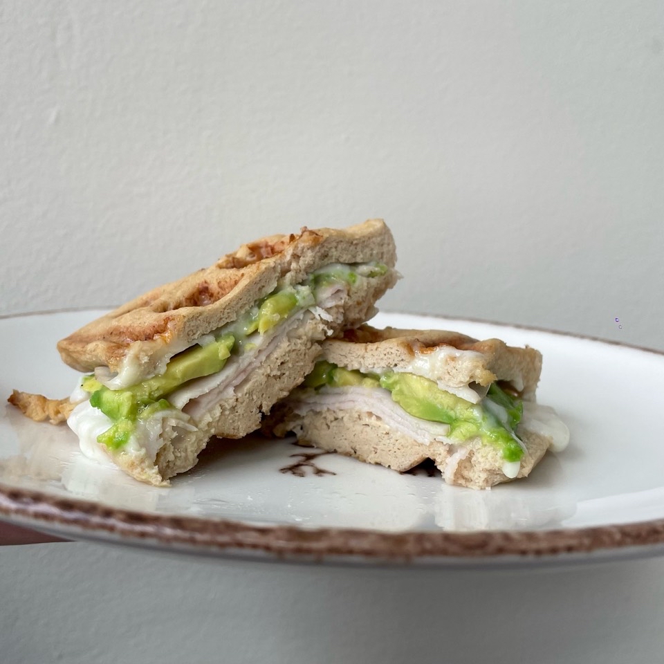 Sándwich pan de atún 