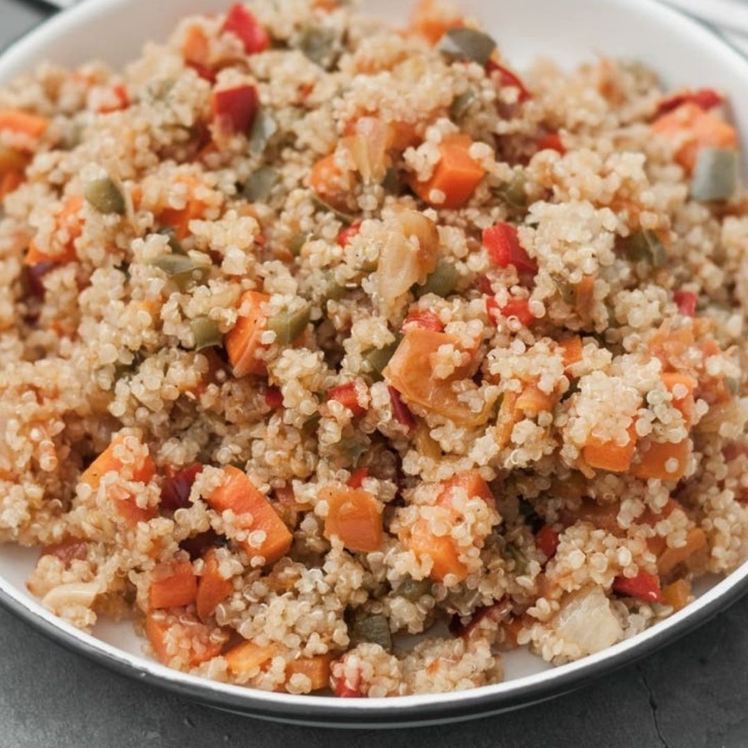 Ensalada de quinoa con soja texturizada Ensalada de quinoa con soja texturizada