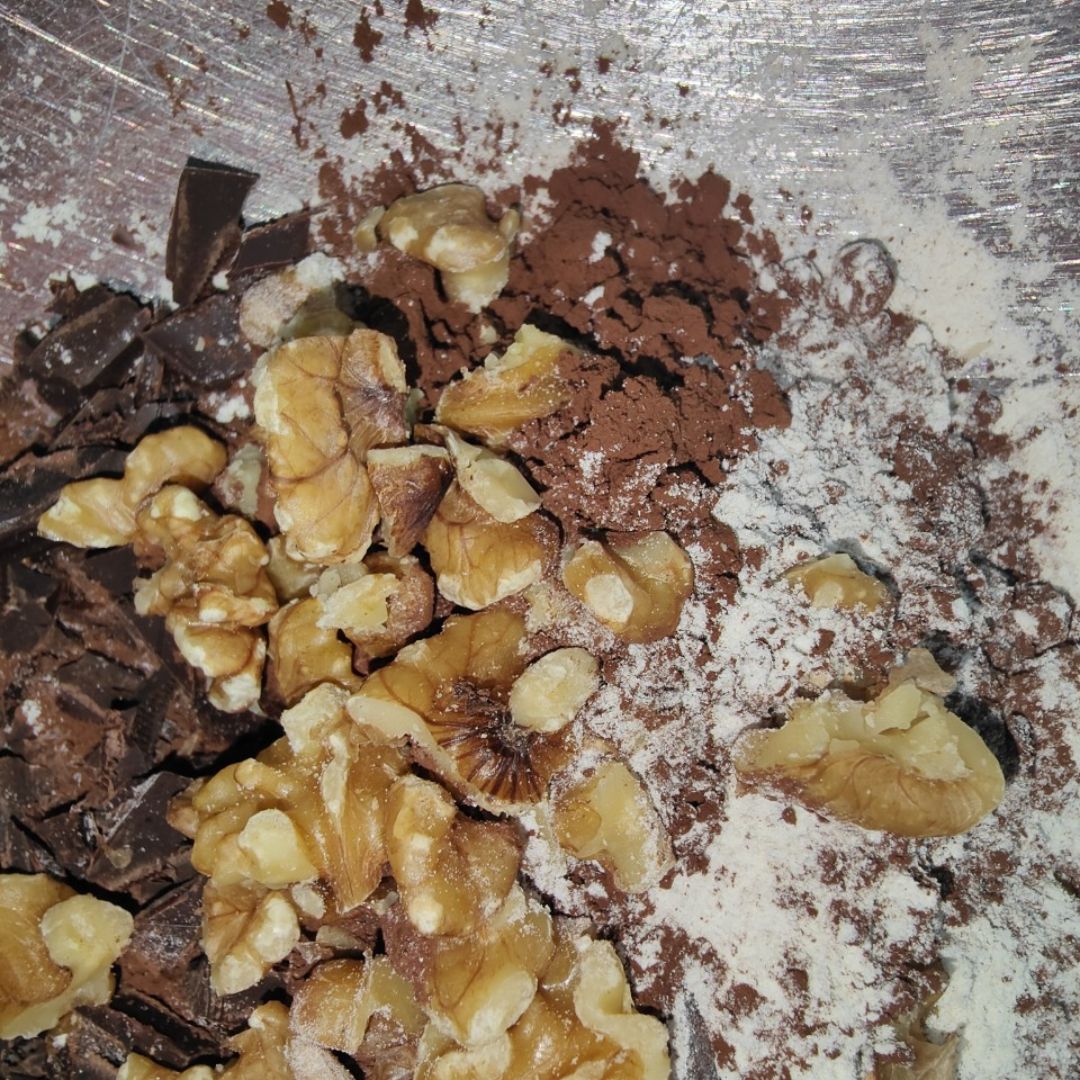 Brownie de café y nueces con crema fresquita de plátano y vainilla 🍌☕ Paso 2 Brownie de café y nueces con crema fresquita de plátano y vainilla 🍌☕ Paso 2