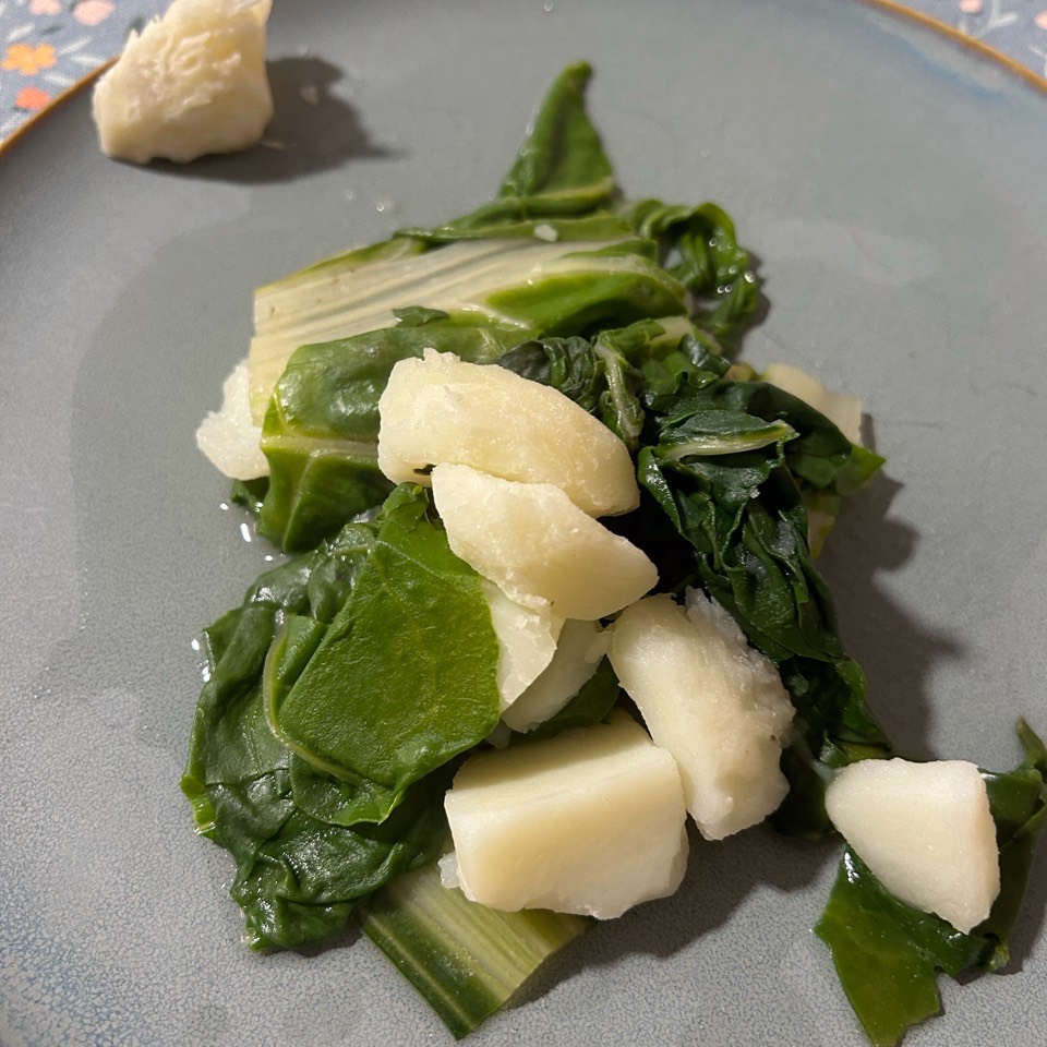 Acelgas hervidas con patatas Acelgas hervidas con patatas
