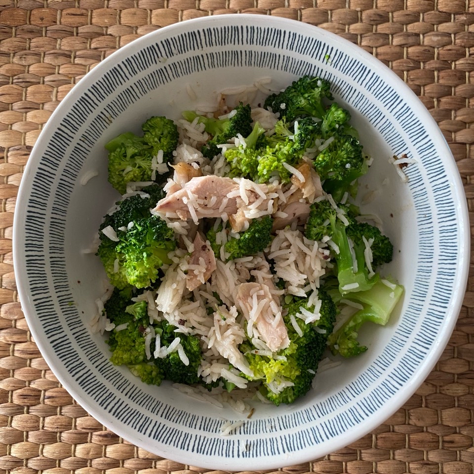 Arroz con brócoli y pollo Arroz con brócoli y pollo