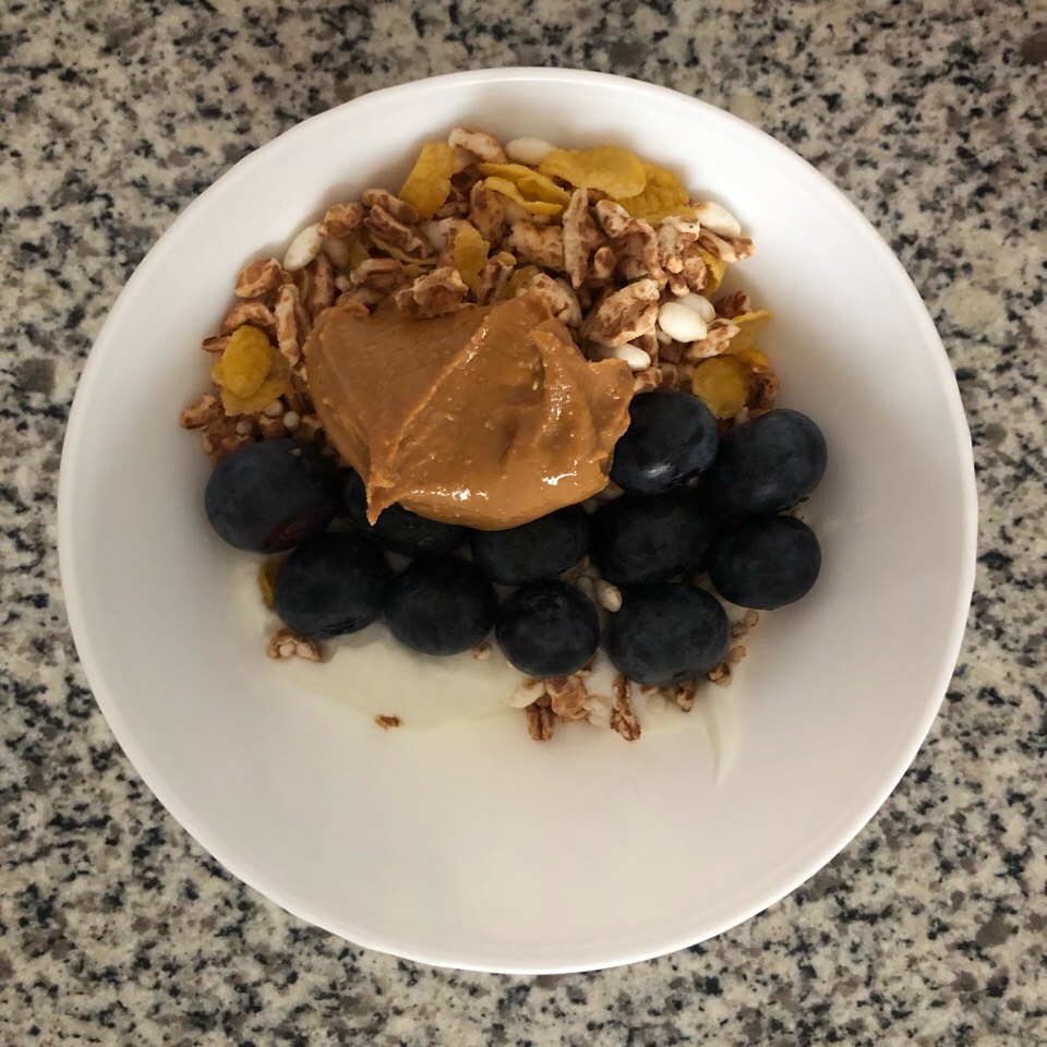 Bol de yogur con arándanos 🫐 