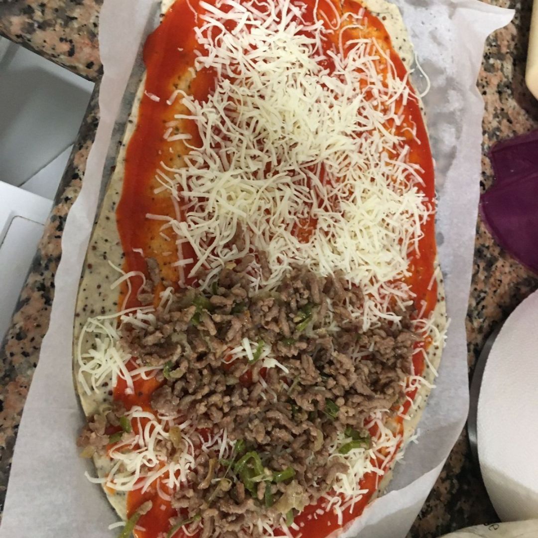 Pizza combinada ( receta inventada de mi padre y mía) Paso 4 Pizza combinada ( receta inventada de mi padre y mía) Paso 4