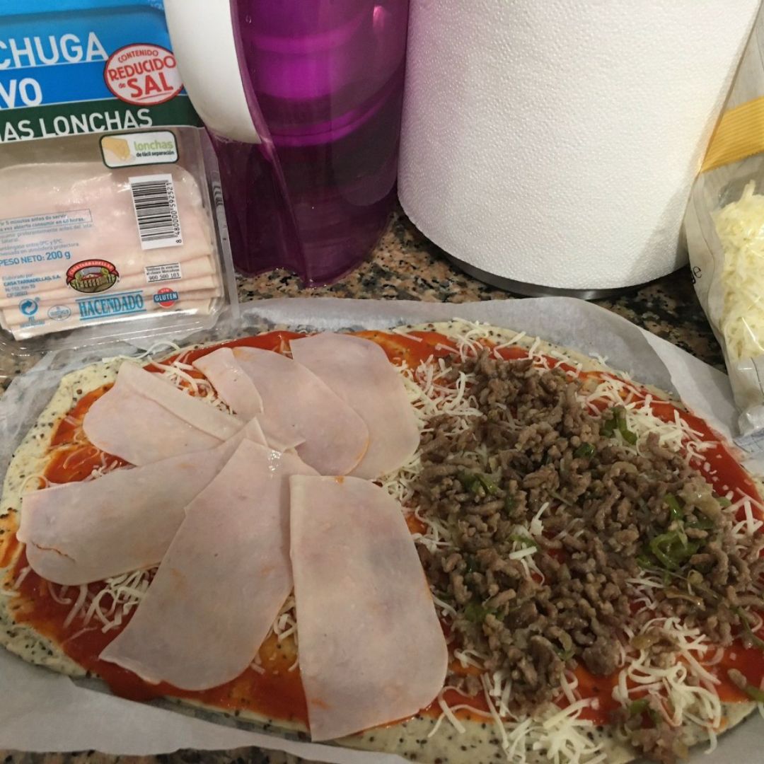Pizza combinada ( receta inventada de mi padre y mía) Paso 5 Pizza combinada ( receta inventada de mi padre y mía) Paso 5