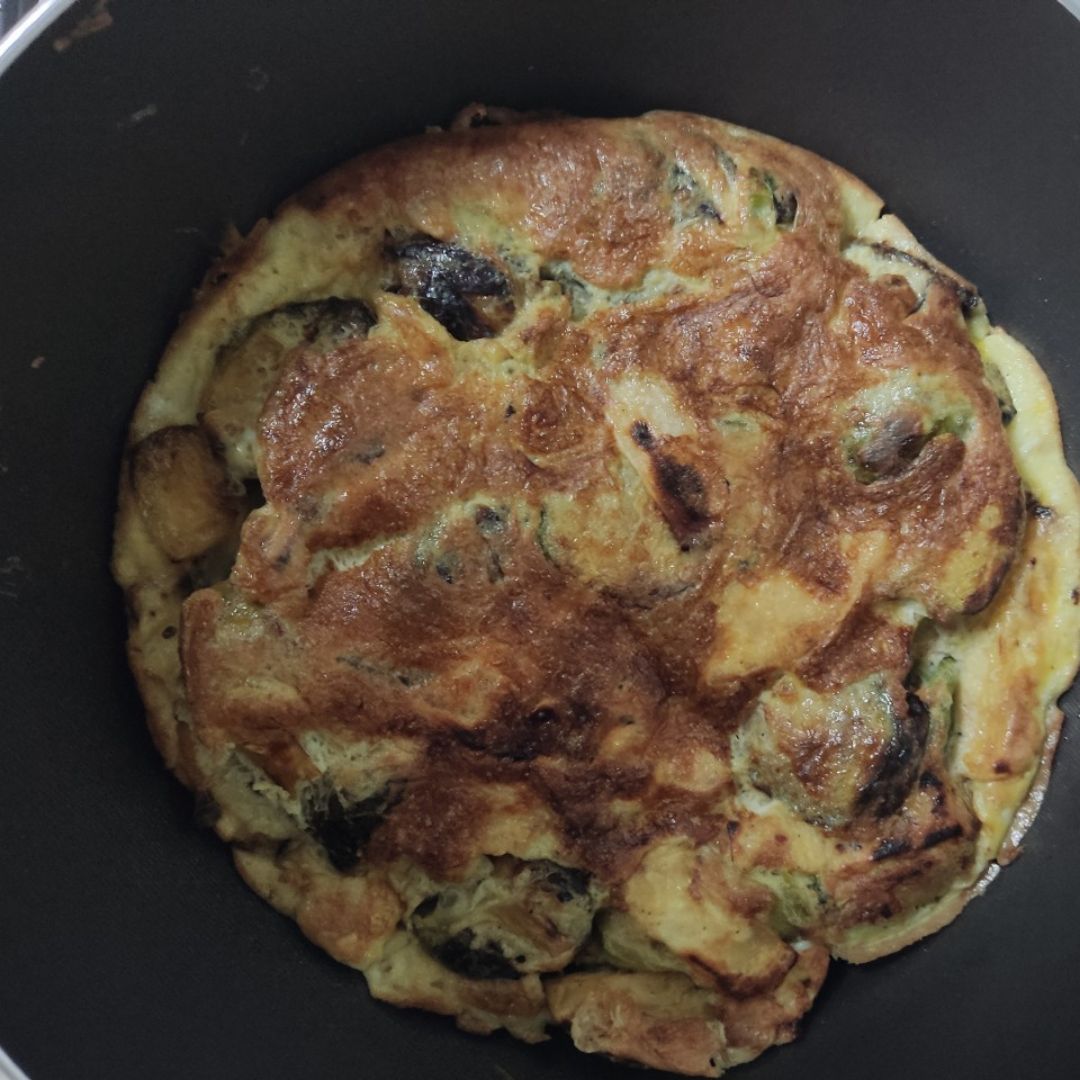 Tortilla raíz apio y col bruselas Tortilla raíz apio y col bruselas