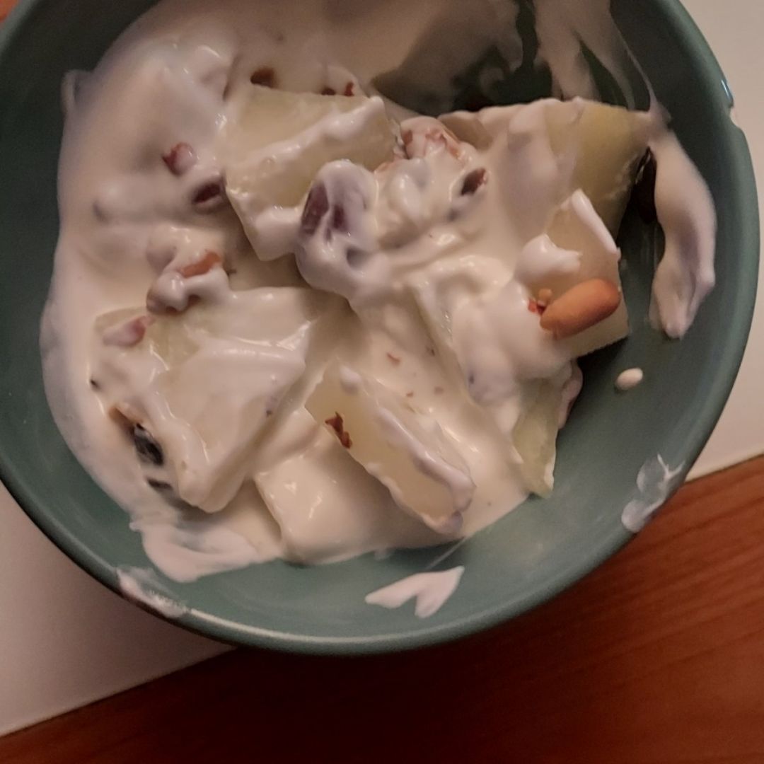 Yogurt con melón y frutos secos Yogurt con melón y frutos secos