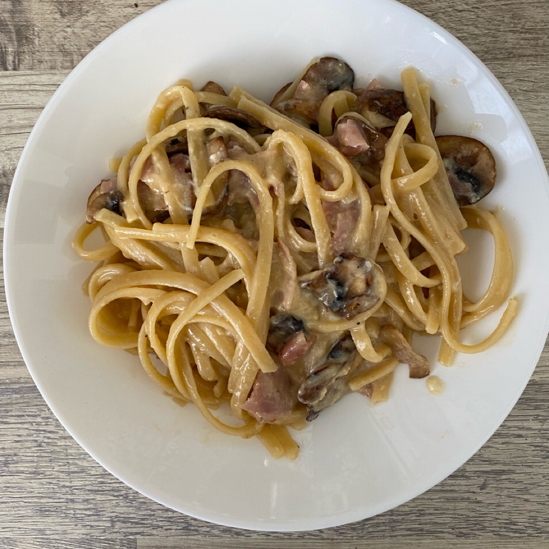 Espaguetis a la carbonara Espaguetis a la carbonara