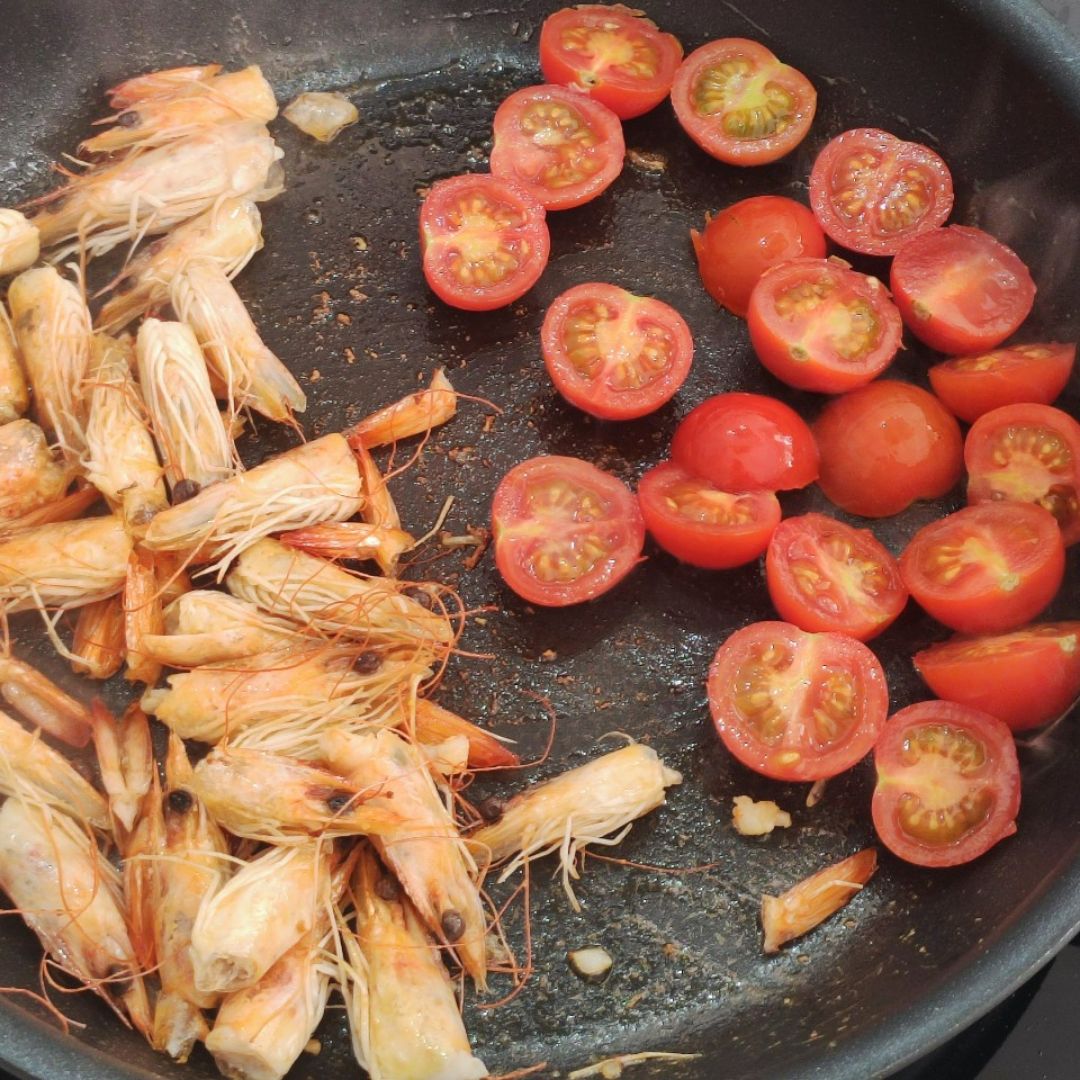 Alubias con langostinos y tomates cherry 🫘🦐🍅 Paso 2