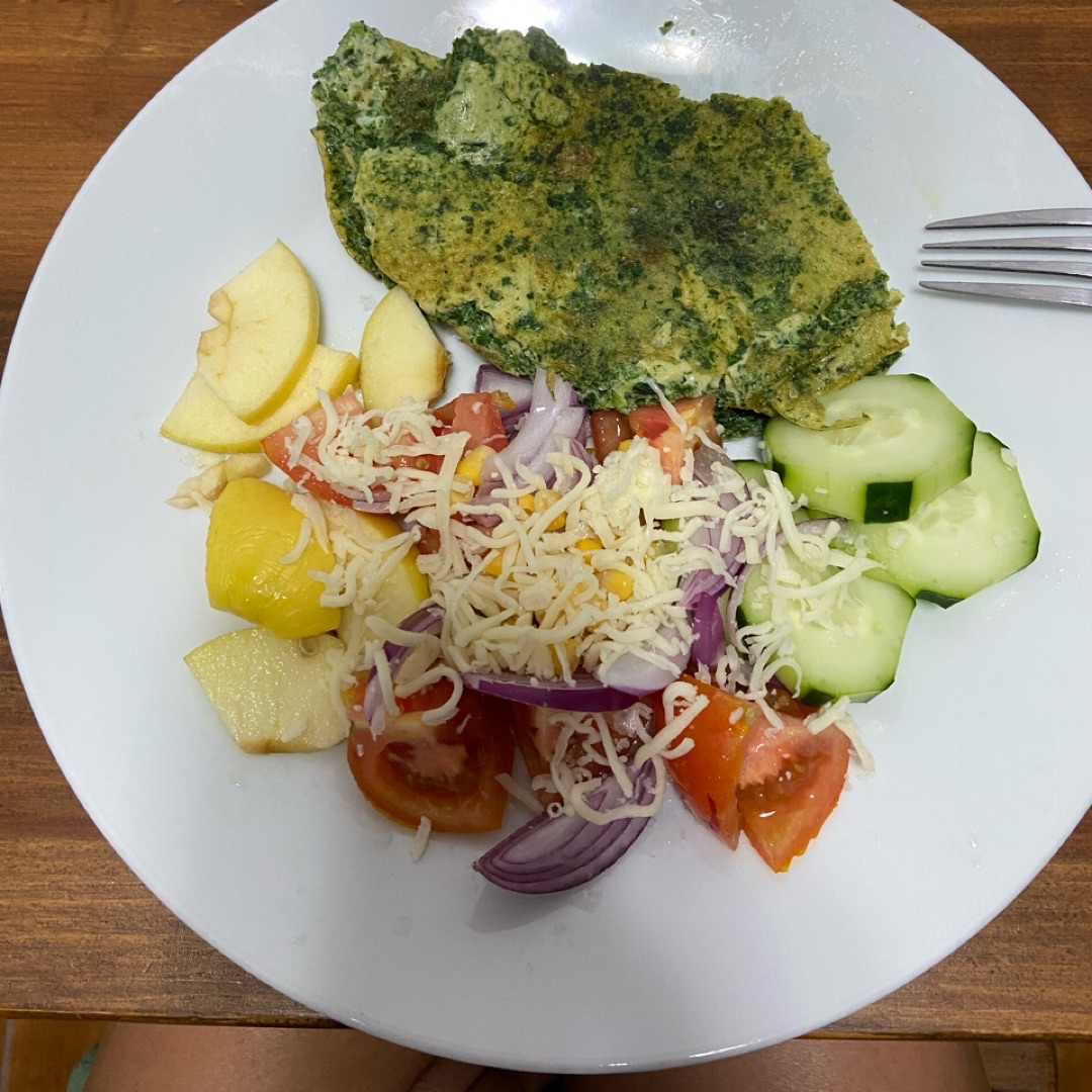 Tortilla de espinacas con ensalada Tortilla de espinacas con ensalada