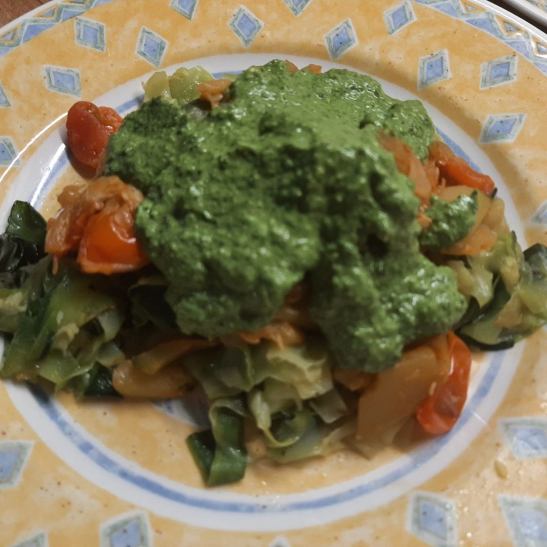 Espaguetis de calabackn con salsa pesto Paso 6