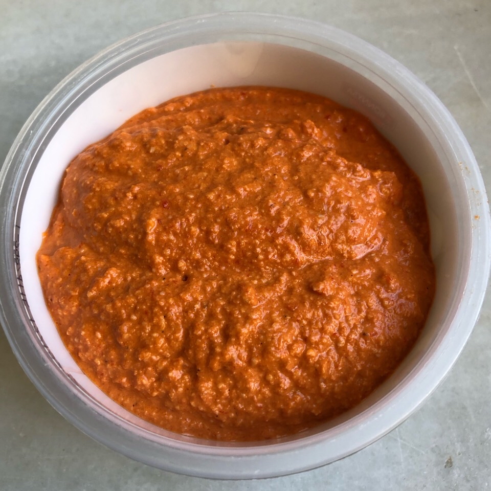 Dip de pimientos del piquillo y nueces 