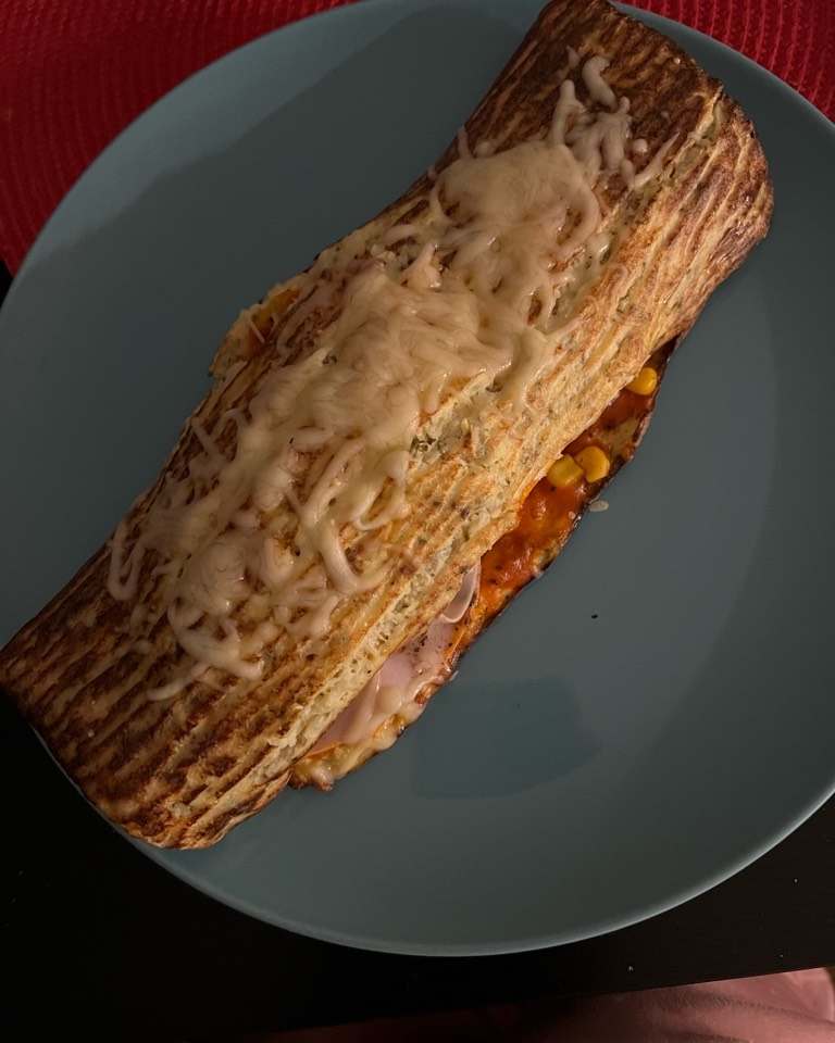 Roll de coliflor sabor a pizza👩🍳🍕 Roll de coliflor sabor a pizza👩🍳🍕