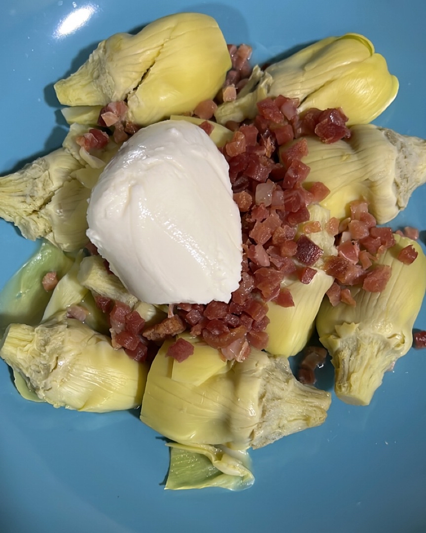 Alcachofas con taquitos de jamón y queso mozzarella Alcachofas con taquitos de jamón y queso mozzarella