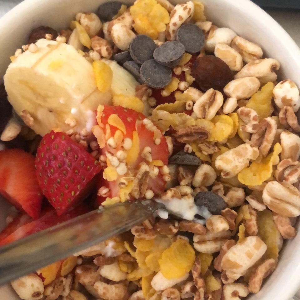 Bowl de cereales y fruta