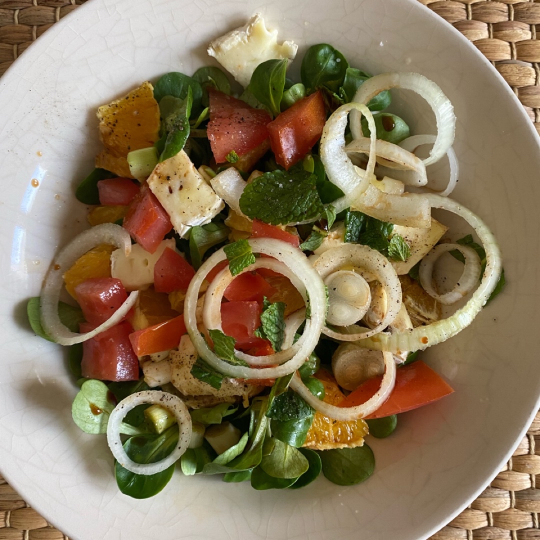 Ensalada fresca de can贸nigos y naranja 馃崐馃 Ensalada fresca de can贸nigos y naranja 馃崐馃