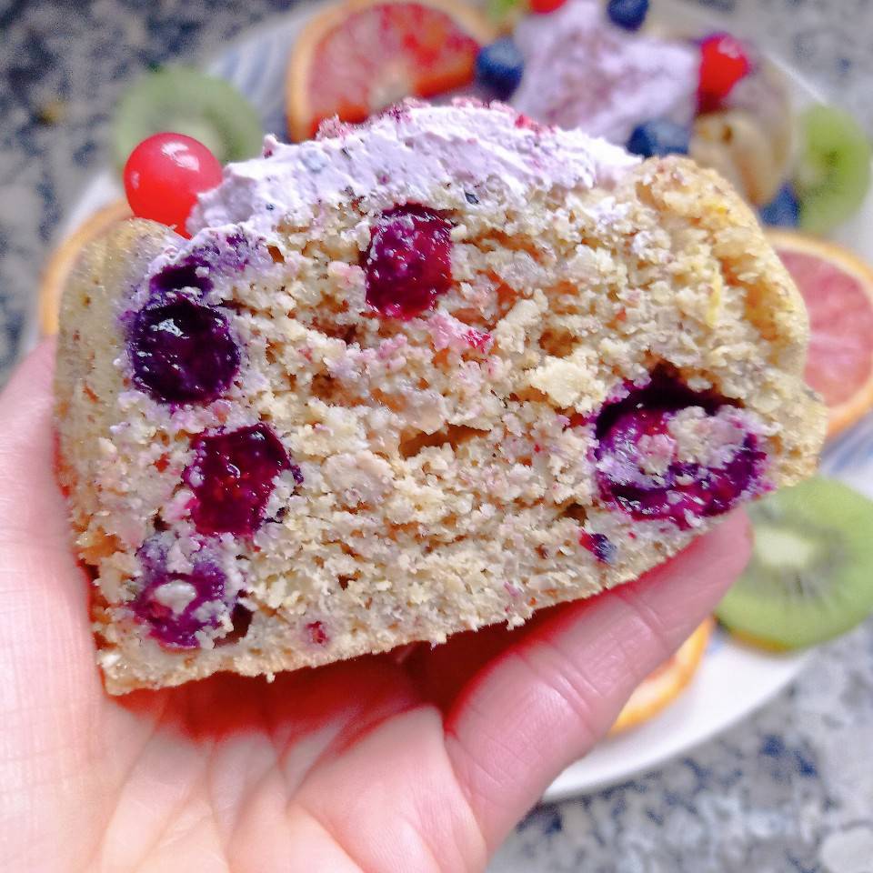 Muffins 🧁 con arándanos 🫐 pera🍐y queso 🧀 Stracciatella 