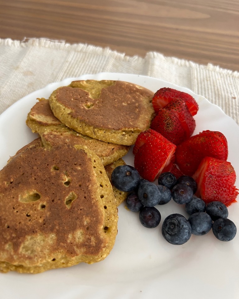 Pancakes de avena y algarroba Pancakes de avena y algarroba