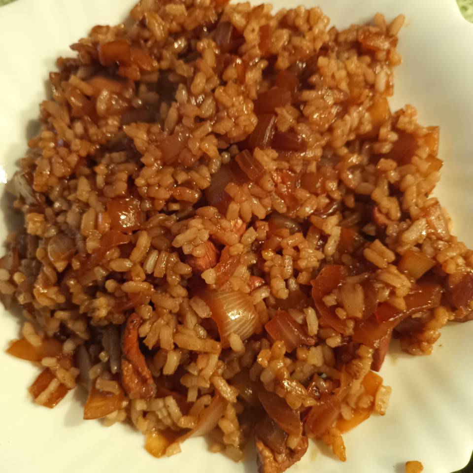 Arroz con pechuga y cebolla Arroz con pechuga y cebolla