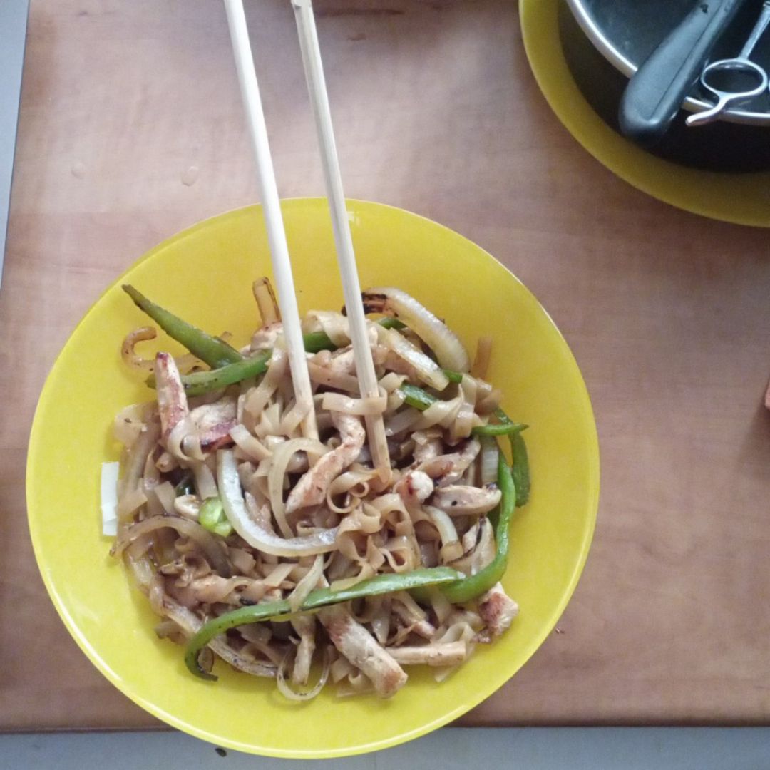 Noodles con pavo al estilo chino