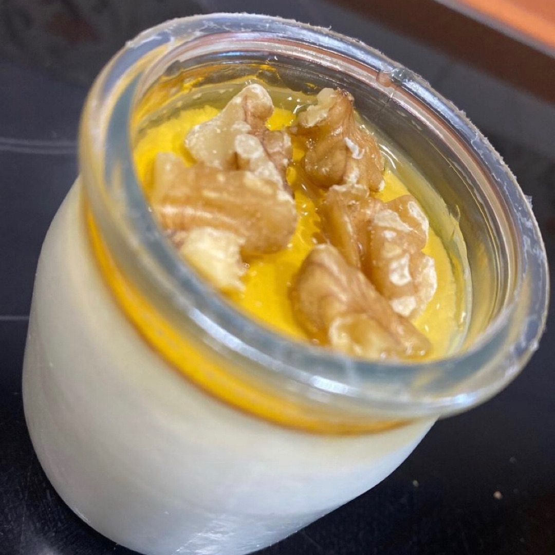 Yogur natural con miel y nueces Yogur natural con miel y nueces