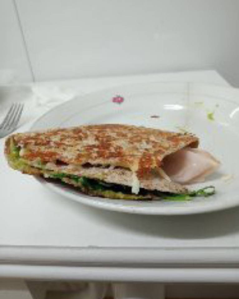 Wrap de pavo, guacamole y rúcula 