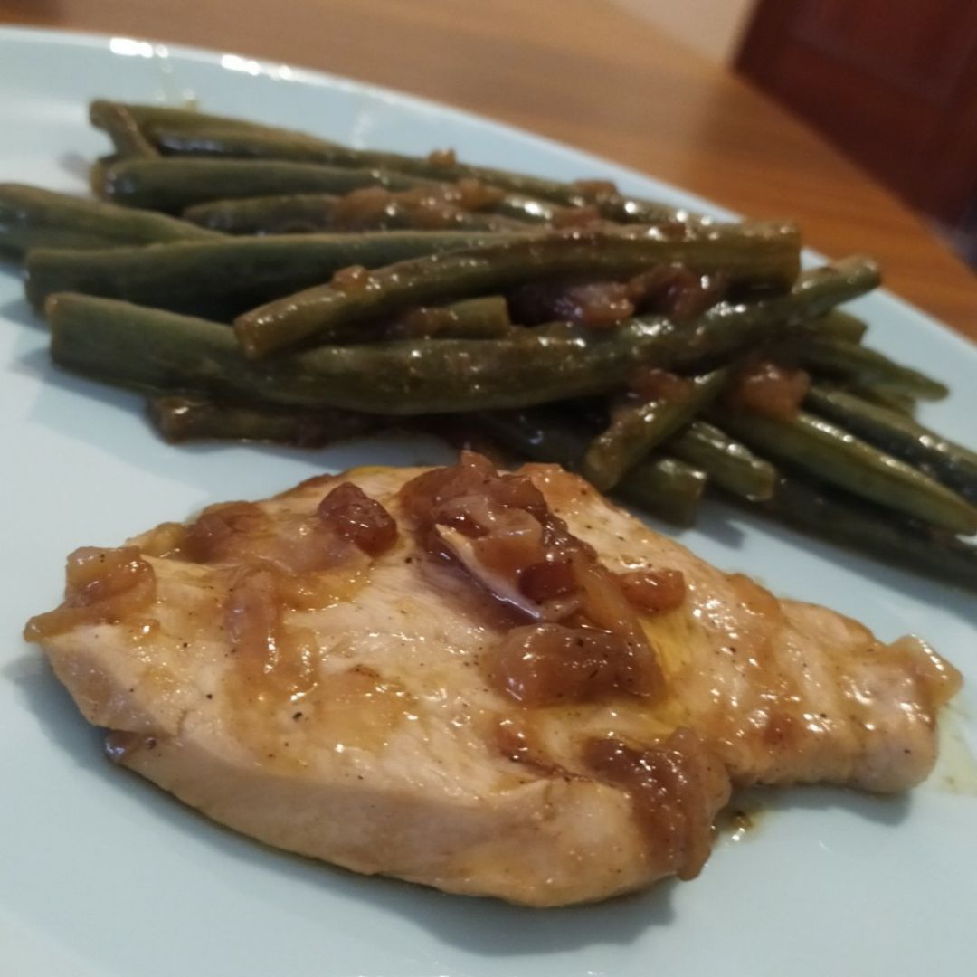 Filete de pollo al limón y judías verdes Filete de pollo al limón y judías verdes