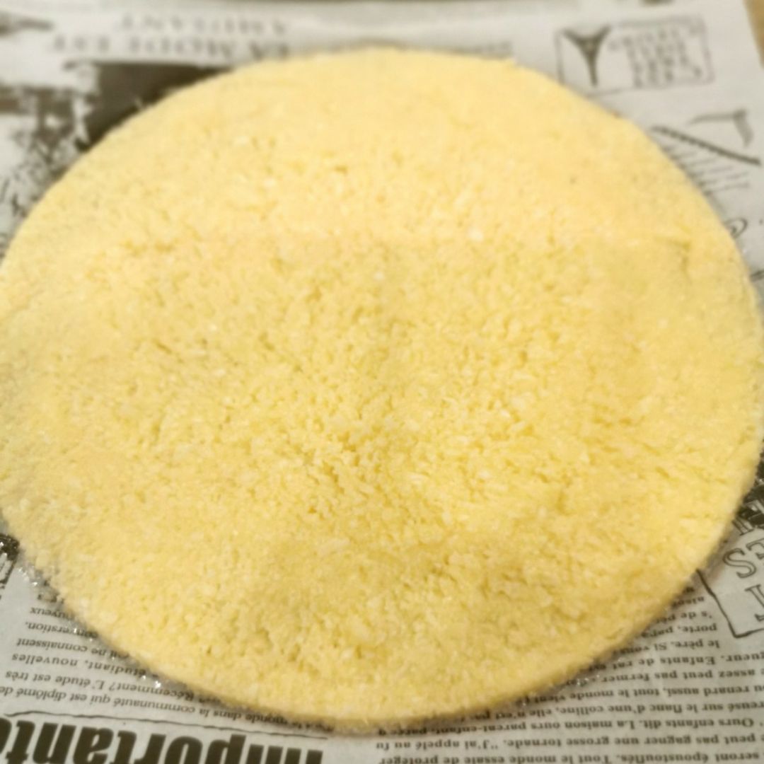 Pizza con base de coliflor, verduras y atun Paso 0